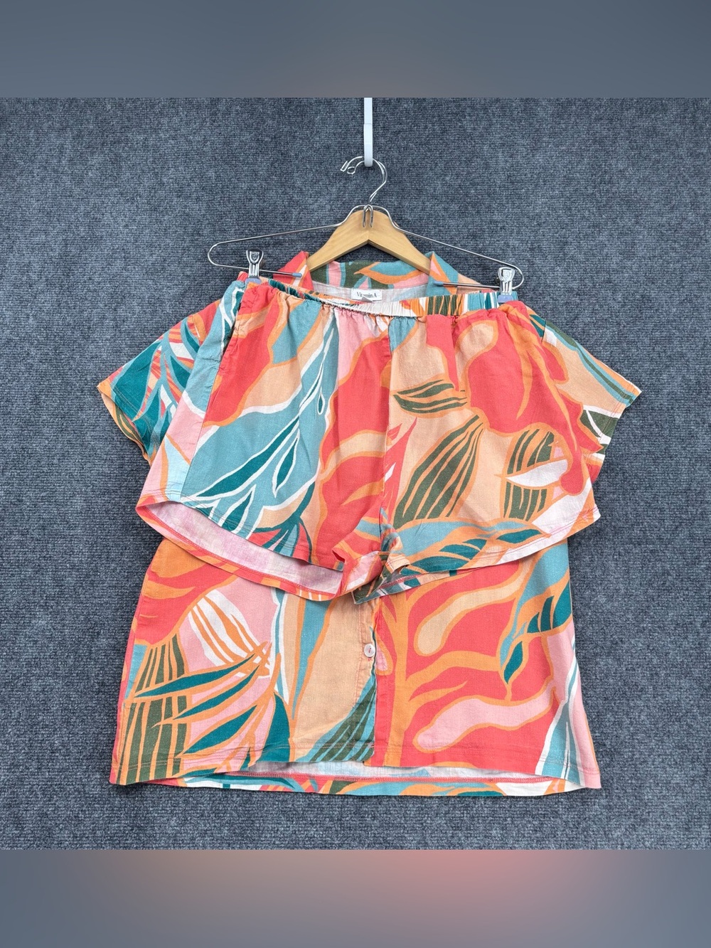 Vitamin A Tropical Botanical Linen Blend Resortwear Shorts Set Women’s M